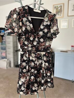 Abercrombie Floral V-Neck Short Sleeve Dress - Black with White & Pink Flowers